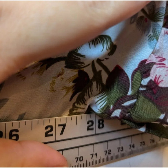 SHEIN 4XL Plus Size Cream White & Floral Flowy Frill Sleeve Blouse - Picture 7 of 10